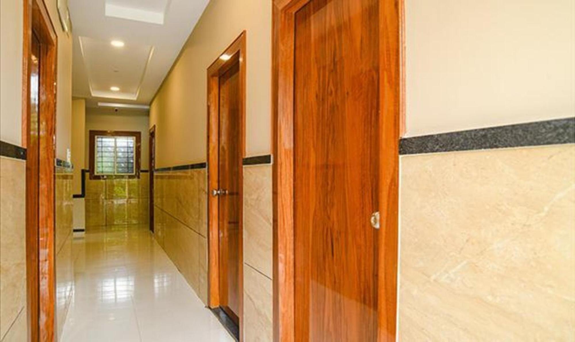 Fabhotel Royal Palace Indore Exteriör bild
