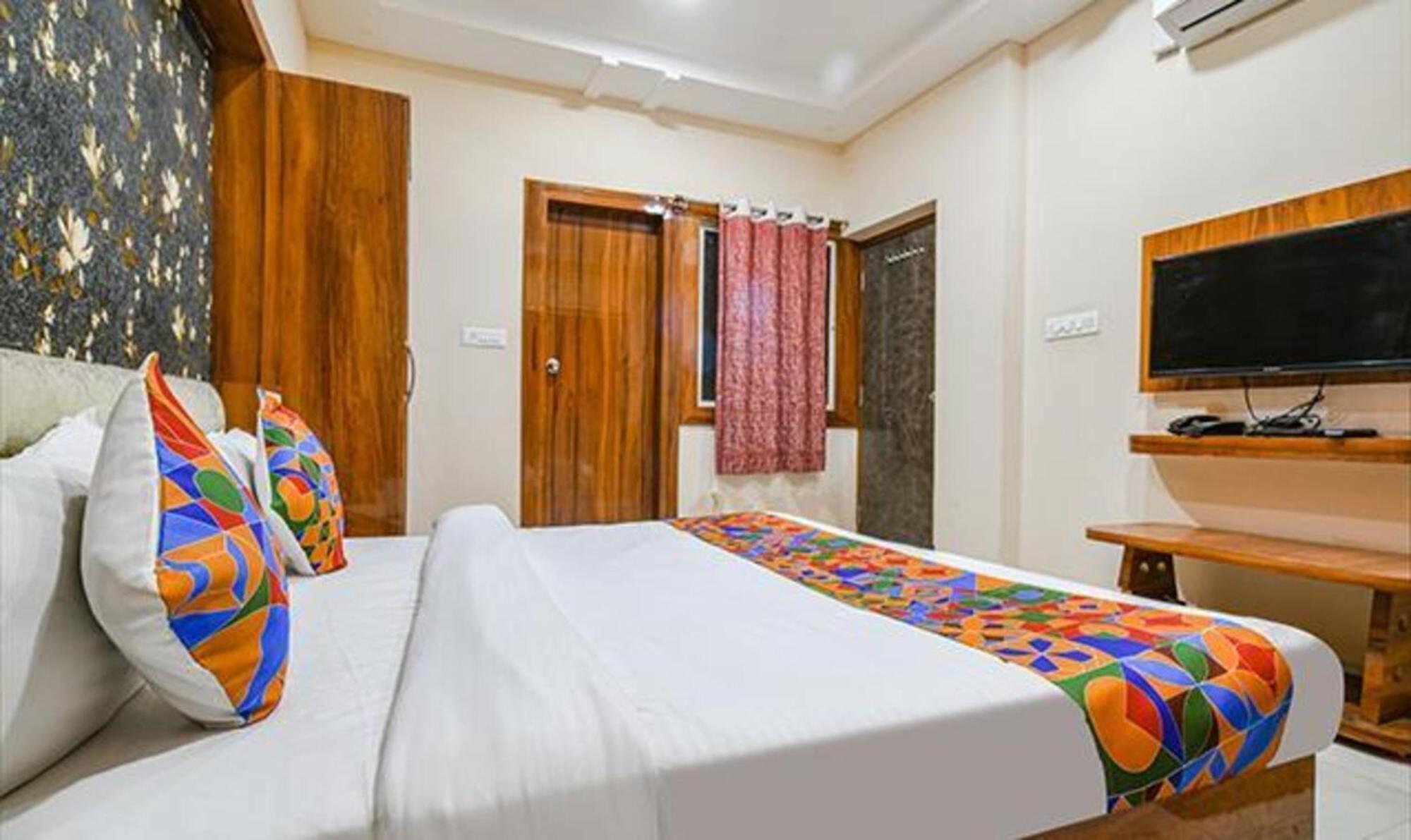 Fabhotel Royal Palace Indore Exteriör bild